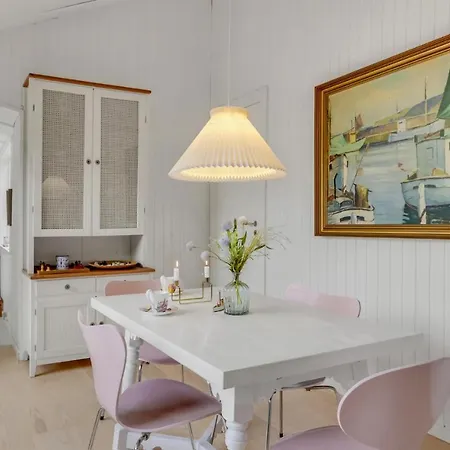 Amazing In With Kitchen Holiday home *
